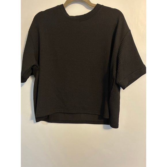 Zenana NWOT Size Medium Black ribbed short set.

****Size MEDIUM**** - Picture 5 of 7